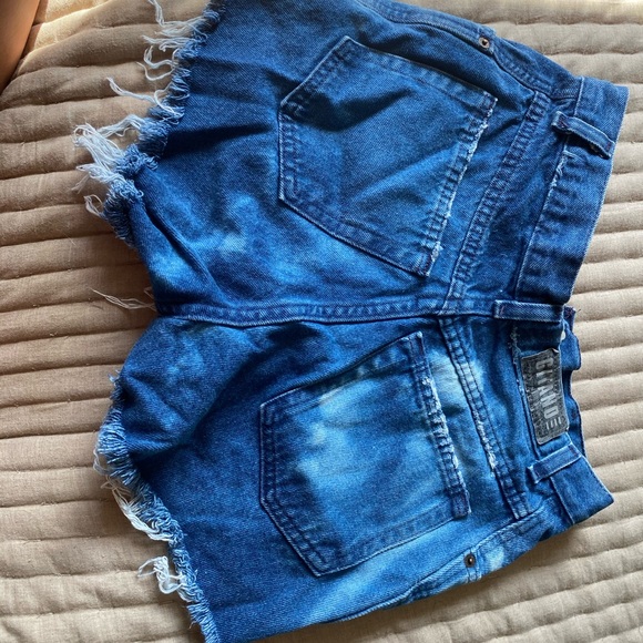 Bleach Tie Dye High Waisted Denim Shorts 💙 - Picture 3 of 4